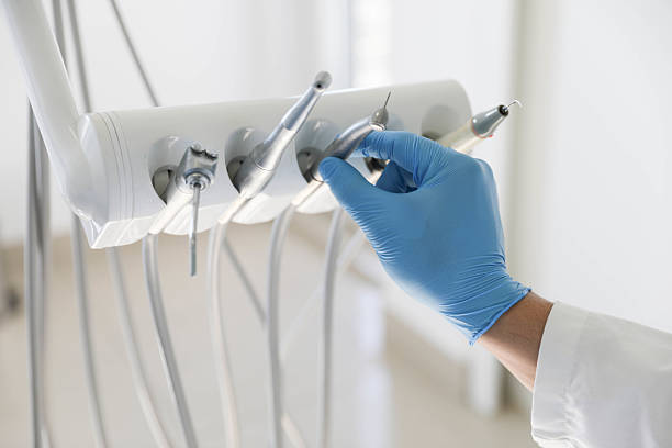 Professional Emergency Dentist technician working in Druid Hills, GA